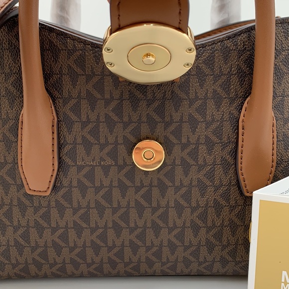 MICHAEL KORS GABBY SMALL TOP ZIP CURVE SATCHEL CROSSBODY BROWN SIGNATURE COLOR - Picture 15 of 16